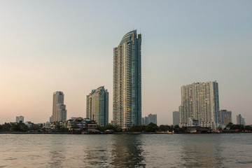 Fototapeta premium view of bangkok skyline