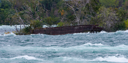 Niagara River shipwreck