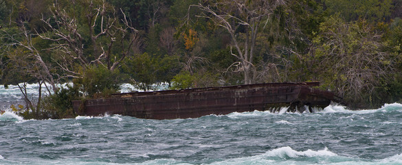 Niagara River shipwreck