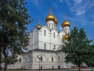 Fototapeta na wymiar Assumption of Our Lady cathedral. City of Yaroslavl, Russia
