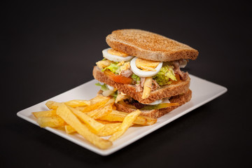 sandwich vegetal con huevo