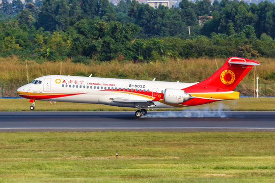 Chengdu Airlines COMAC ARJ21-700 airplane Chengdu airport