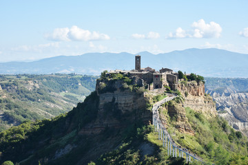 Fototapeta na wymiar Beautiful panoramic view of famous Civita di Bagnoregio with Tiber river valley, Lazio, Italy.