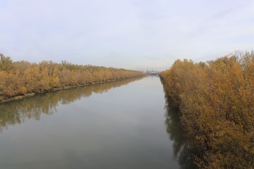 Le fleuve Rhône à Solaize vu du pont de Vernaison Solaize - Département du Rhône - France