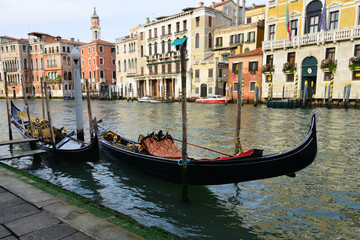 Fototapeta na wymiar Beatiful gondolas in Venice. Italy