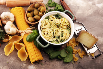 Spaghetti with gorgonzola and spinach souce with ingredients