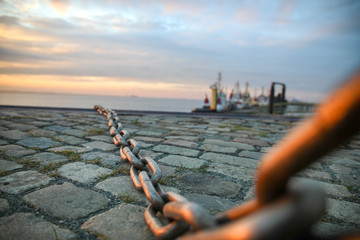 Bootssteg mit Abendrot