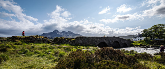 Naklejka premium Old bridge and picturesque Scotland morning landscape.