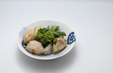 里芋と菜の花の煮物です