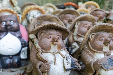 狸の置物　館林　茂林寺の風景