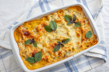Recipe for homemade Italian lasagna with tomato sauce and meat
