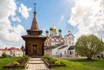 Fototapeta na wymiar Wooden chapel in Trinity-Varnitsky Monastery