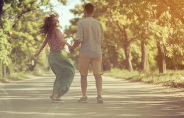 Obraz premium Take my hand and run to happiness.