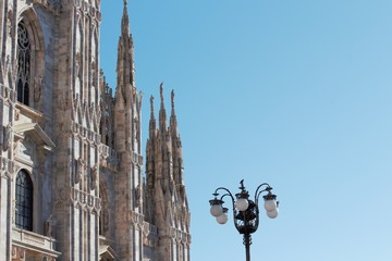 Duomo di Milano in una bellissima giornata di autunno