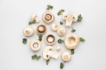 Obraz na płótnie Canvas Fresh mushrooms on white background