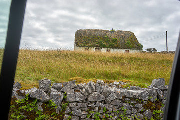 typical house of the aran islands