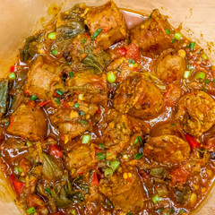 Rougail de saucisses, spécialité culinaire réunionnaise 