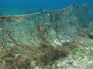 filet de p&ecirc;che abandonn&eacute;