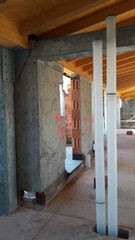 Lavori in corso nel cantiere edile