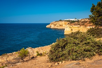 Fototapeta na wymiar Coastal cliffs and beaches along the Percurso dos Sete Vales trail, Portugal.