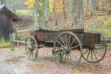 Deurstickers Old wooden wagon © Edward