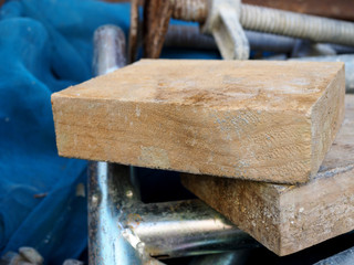 Tacos de madera. materiales de construcción.