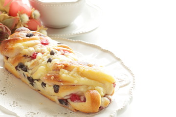 Homemade berry and custard bun  with milk tea for breakfast
