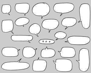 Fototapeta premium Hand drawn set of speech bubbles. Doodle set element. Vector illustration.