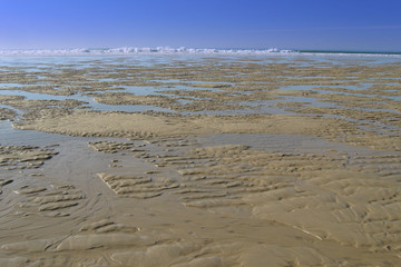 Ebbe am Ozean