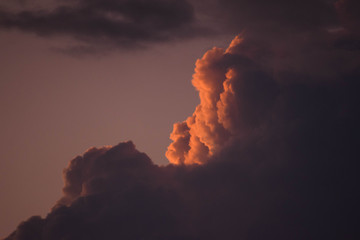 nuage sur coucher de soleil