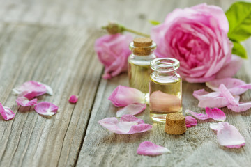 Rose essential oil - 303173444