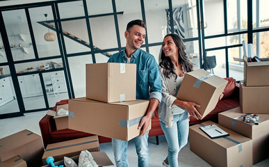 Moving a young couple