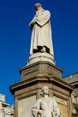 Milano, monumento a Leonardo da Vinci, piazza della Scala