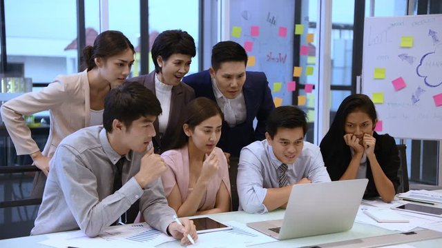 Business concepts. A group of business people are lobbing successful work. 4k Resolution.