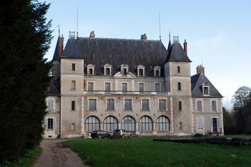 Fototapeta na wymiar Old Castle in the countryside in Burgundy, France