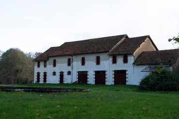 Fototapeta na wymiar Architecture of an old Burgundy farmhouse 