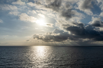 Fototapeta premium sunset on the sea with beautiful cloud patterns