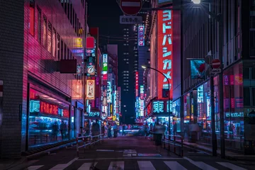 Fototapete Tokio Eine Nacht der Neonstraße in der Innenstadt von Shinjuku Tokyo Weitwinkelaufnahme