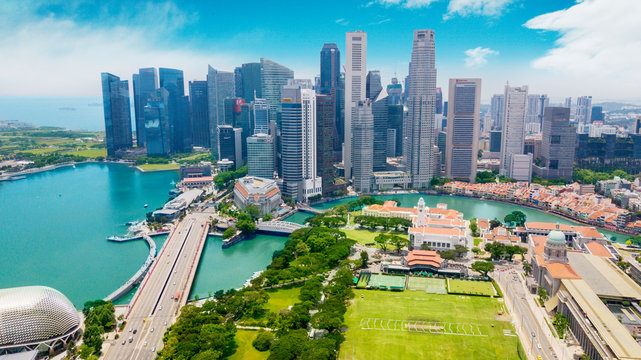 Aerial view of Singapore cityscape at day © Creativa Images