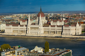 Obraz premium Scenery of Budapest with Hungary parliament