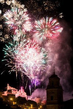 fuegos artificiales caballos del vino