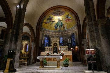 Fototapeta na wymiar ミラノ サン・バビラ教会