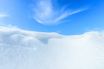 Fototapeta na wymiar Snow mountain and blue sky