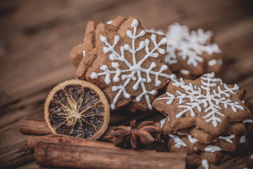 christmas cookies with cinnamon stick and star anise