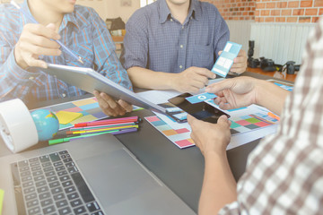 Smooth Focus,A group of web designers are working together to develop a mobile responsive website...