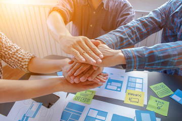 Smooth Focus,A group of web designers are working together to develop a mobile responsive website...