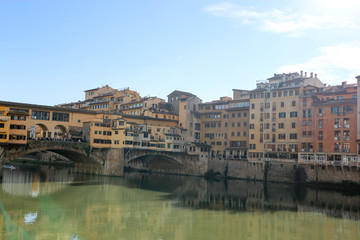 Obraz premium Closeup view to ponte vecchio florence italy in clear winter day