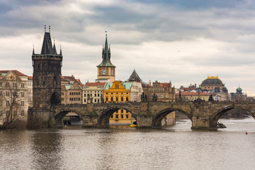 Fototapeta na wymiar Castle of Prague and karl´s bridge. Typically view in Prague. Old memorials in the middle of europe.