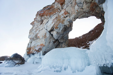 Fototapeta na wymiar Lake Baikal, Tsagan-Hushun cape.