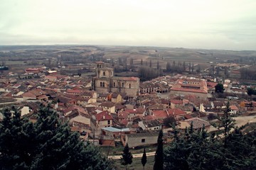 Peñaranda de Duero en Burgos, España. Colegiata de Santa Ana en el centro.